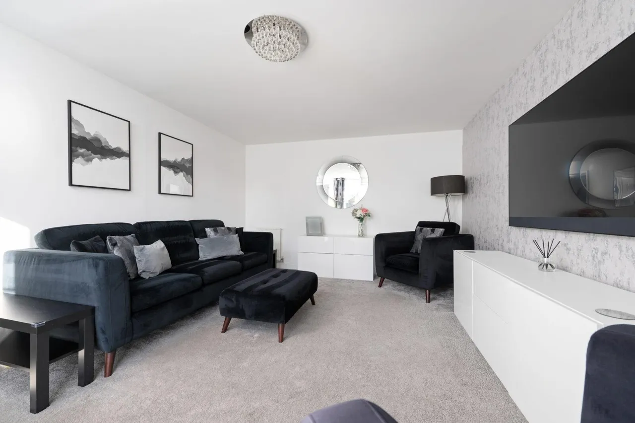 Balgownie Drive, Westerwood, Cumbernauld, G68 0FT, photo 6