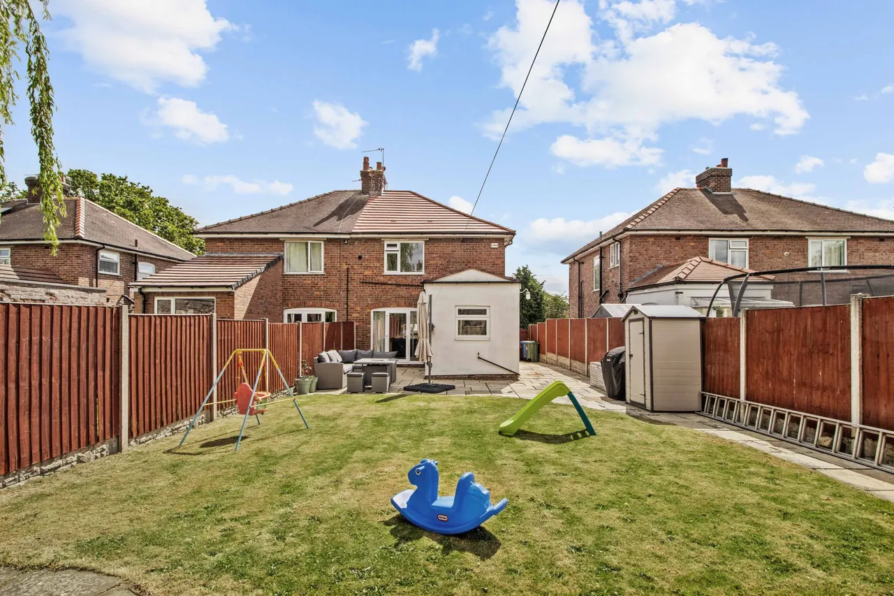 London Road, Stretton, Warrington, Warrington, WA4 5PW, photo 13