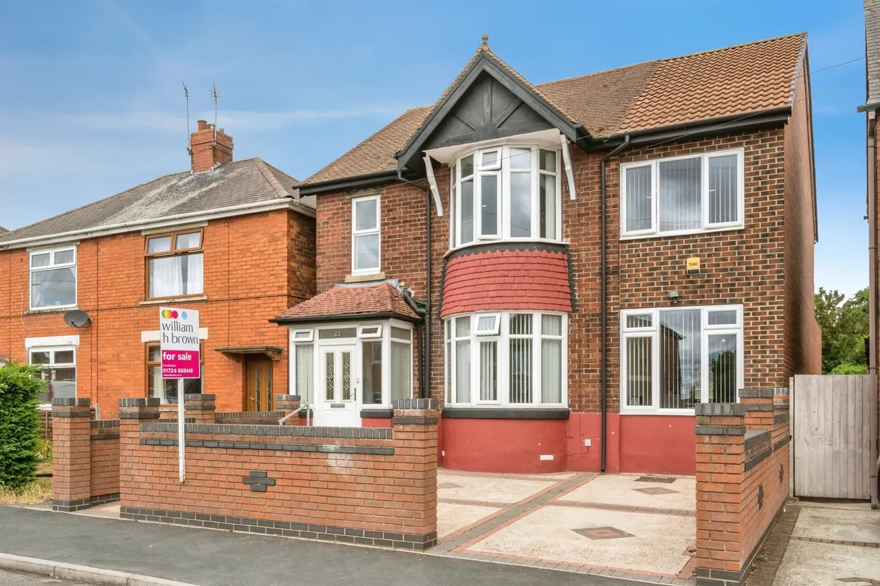 5 bed house for sale — Churchfield Road, Scunthorpe