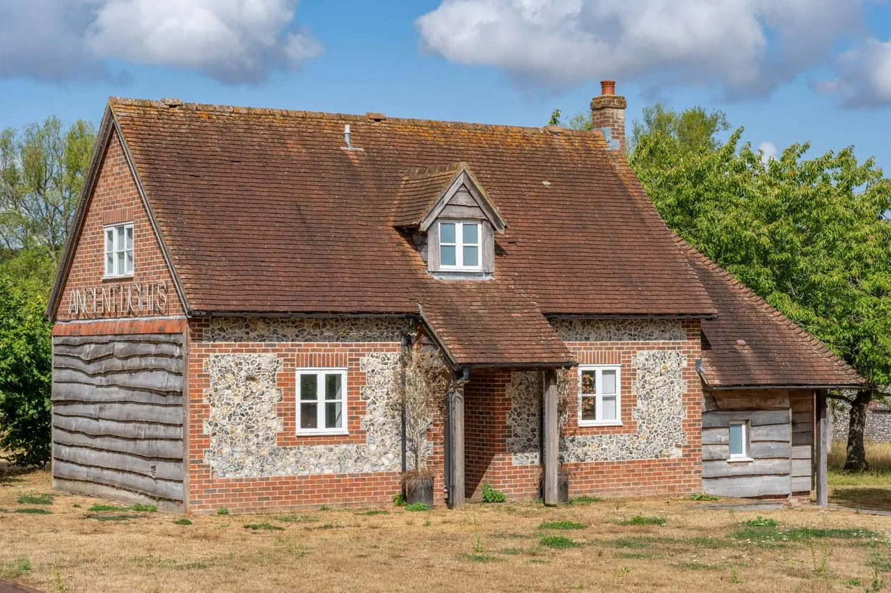 Westbury Lane, Purley on Thames, RG8, photo 32