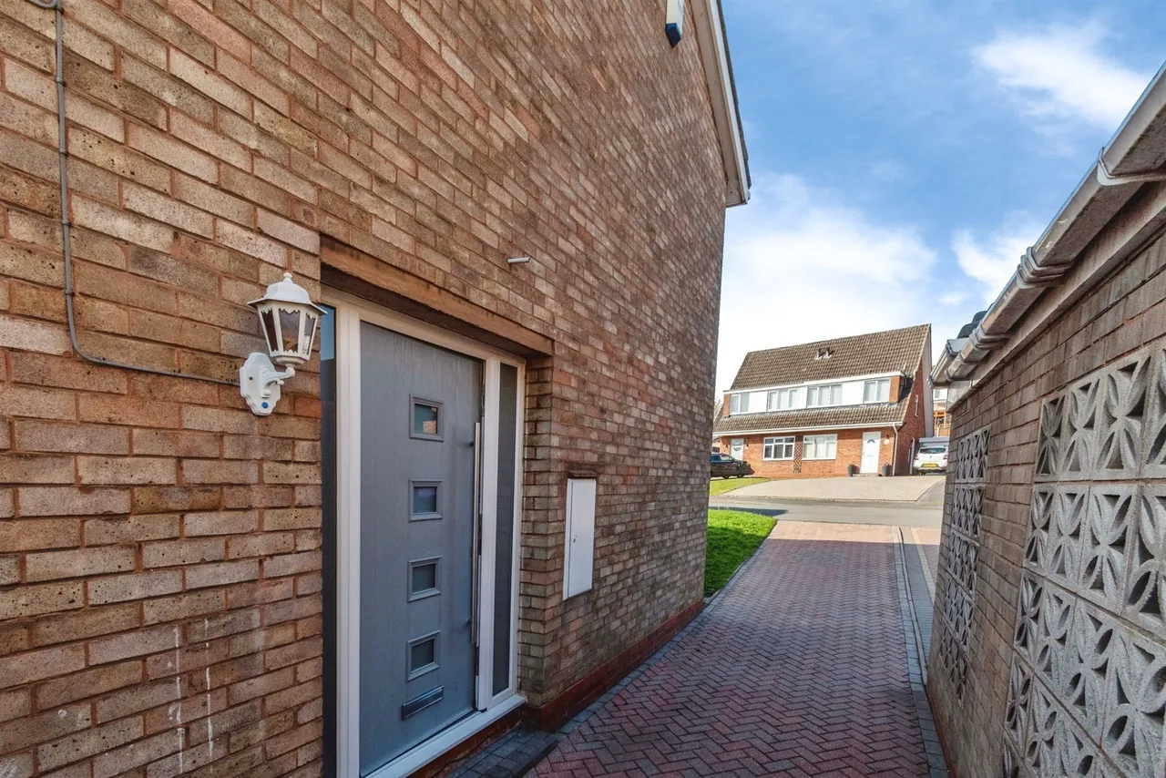 Redwood Drive, Cannock, WS11, photo 15