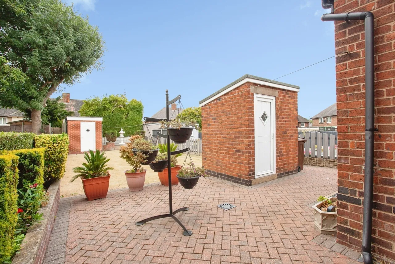 Knutton Crescent, Sheffield, S5, photo 16