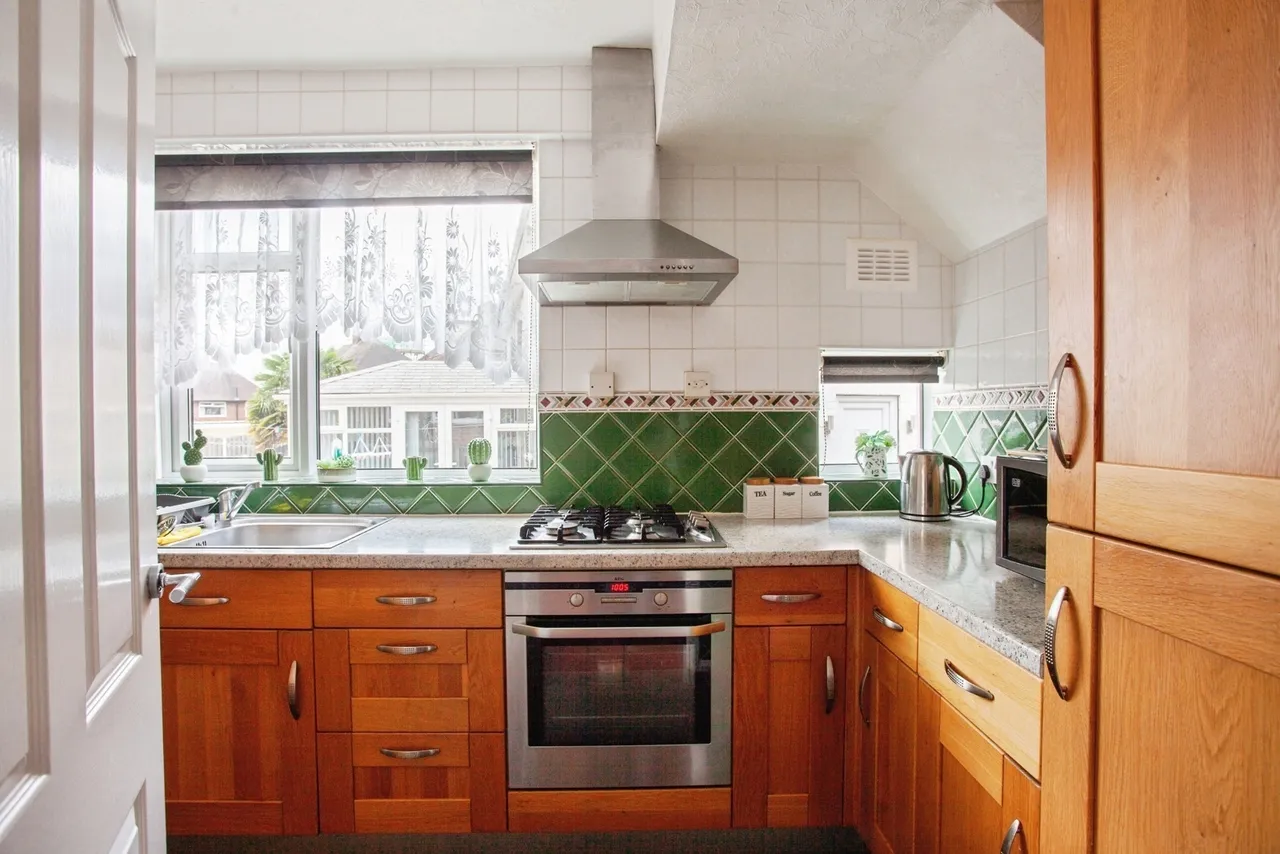 Knutton Crescent, Sheffield, S5, photo 6