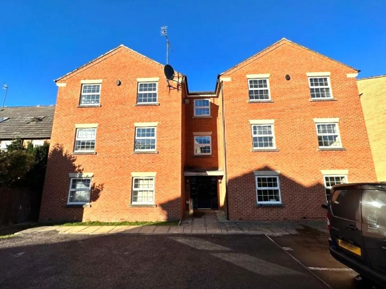 2 bed flat for sale — Vienna Court, Churwell