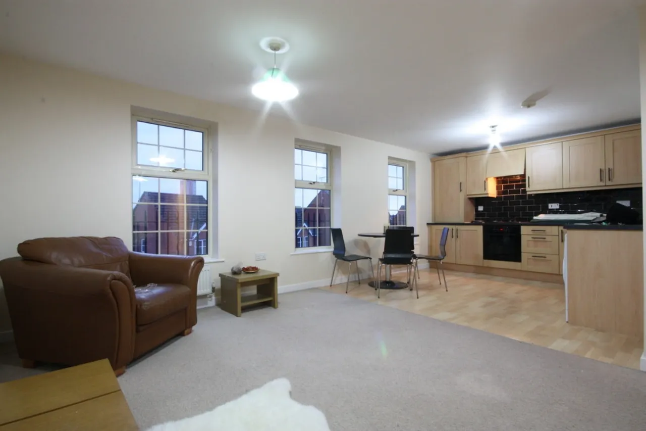 Vienna Court, Churwell, photo 2