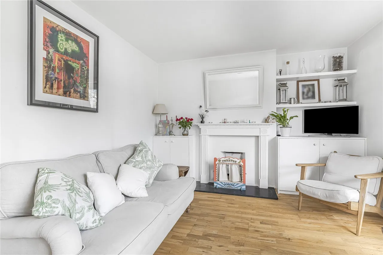 Sulivan Court, Broomhouse Lane, Fulham, London, SW6, photo 3