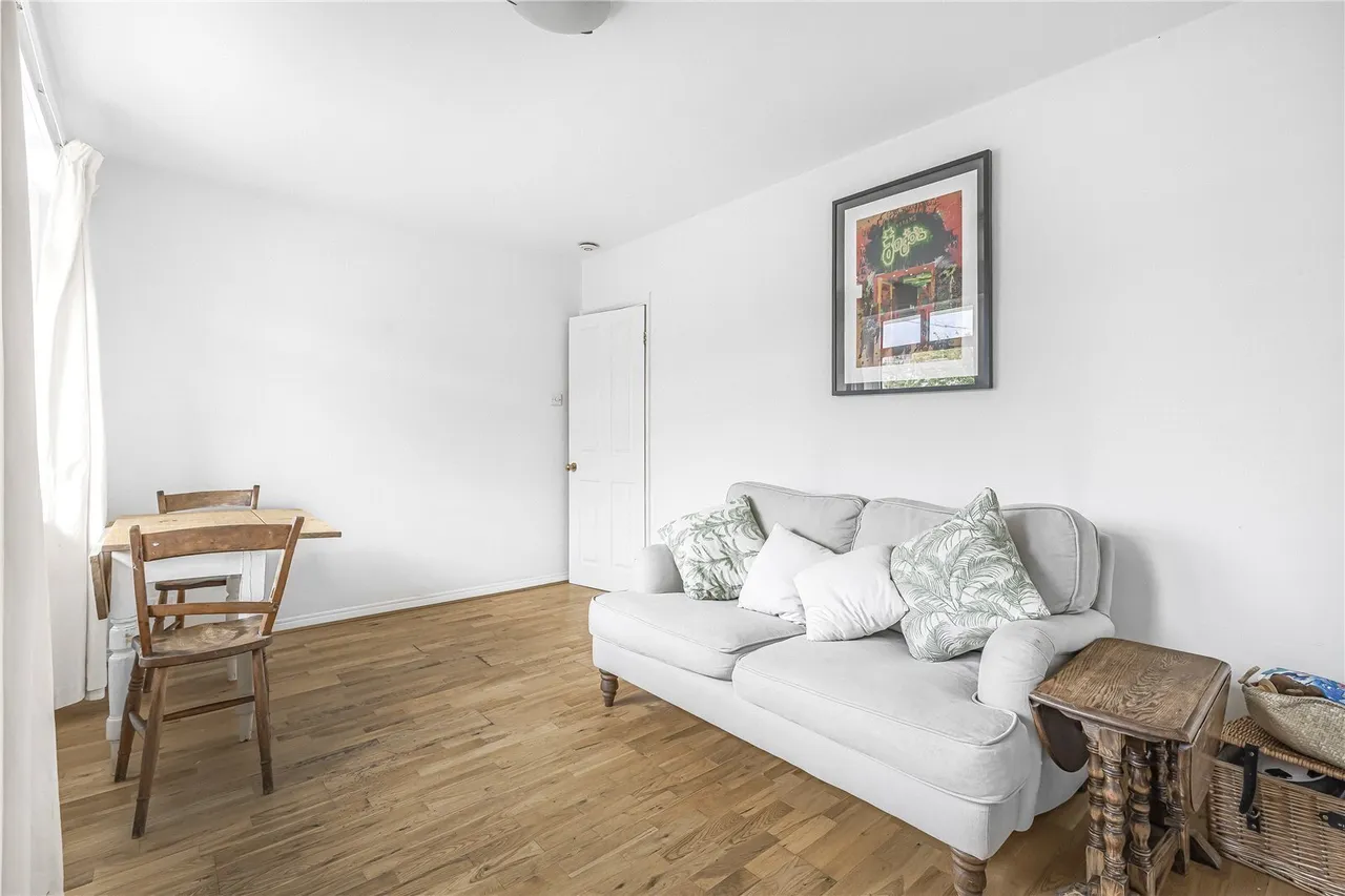 Sulivan Court, Broomhouse Lane, Fulham, London, SW6, photo 4