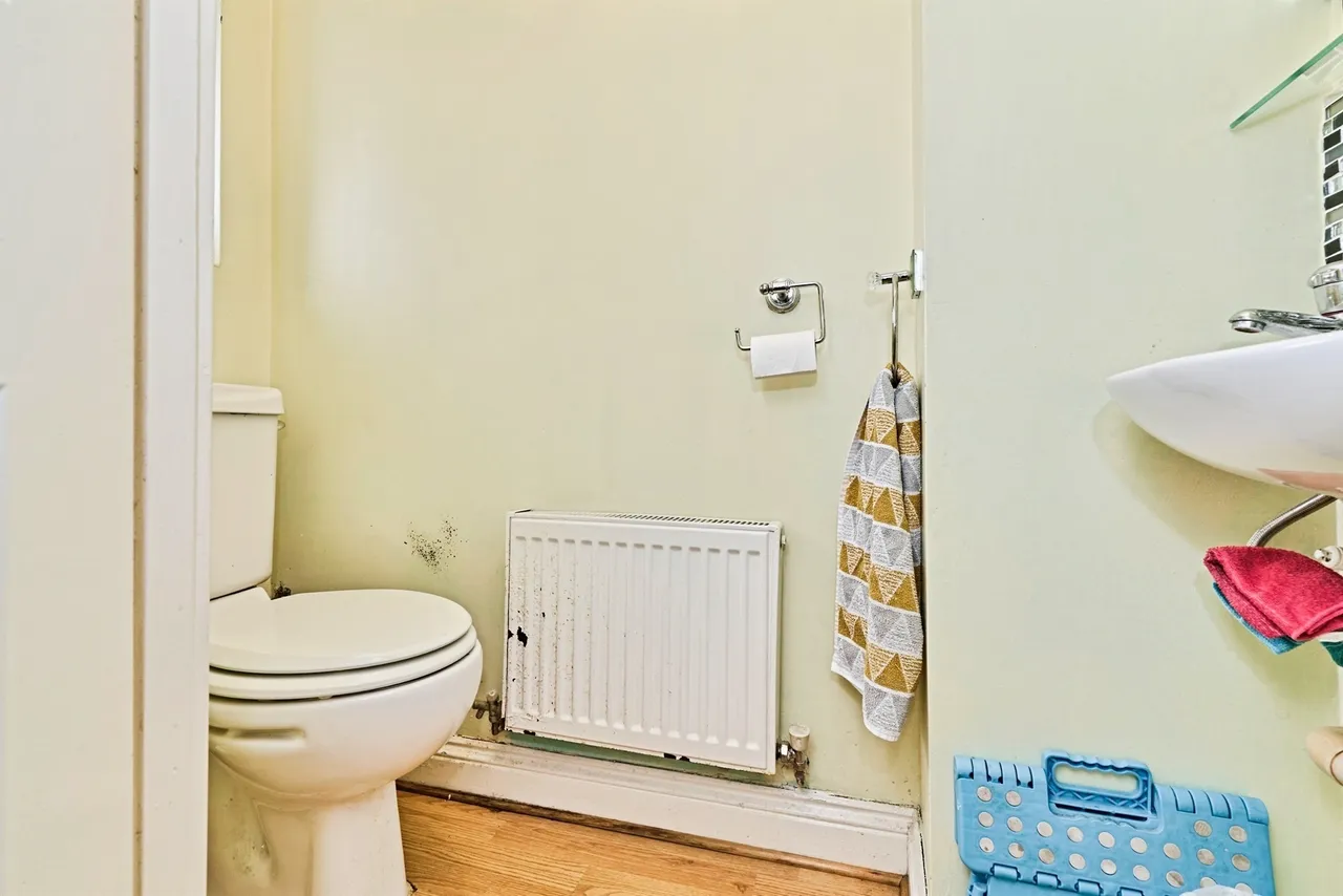 Kenilworth Crescent, Walsall, WS2, photo 6