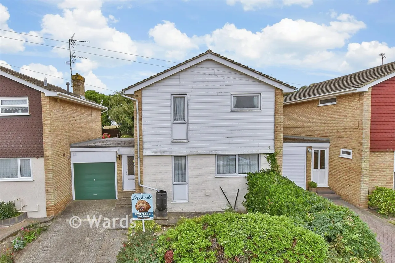 3 bed house for sale, Hallwood Close, Rainham, ME8
