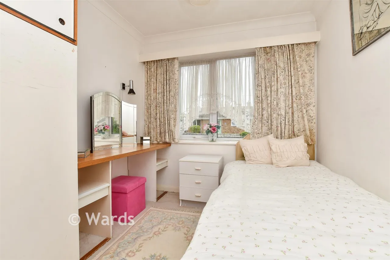 Hallwood Close, Rainham, ME8, photo 7
