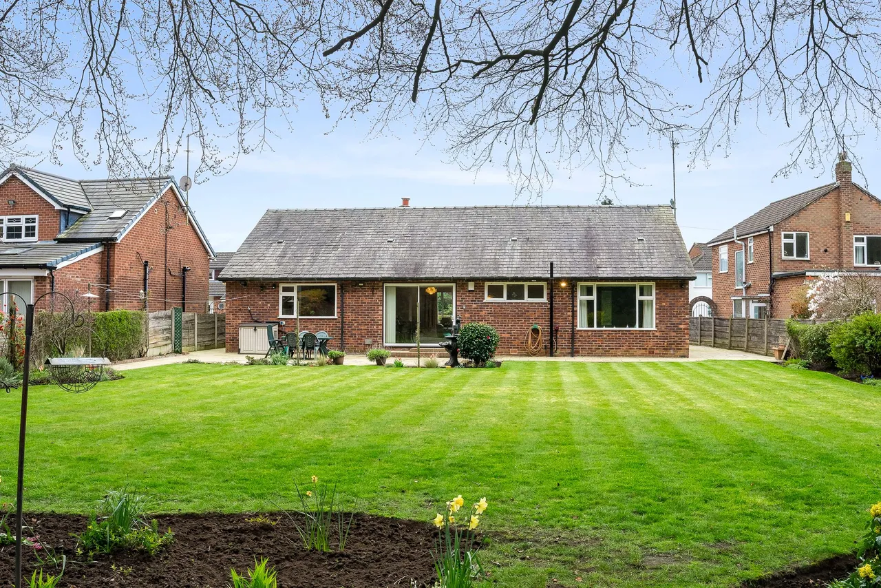 Taunton Road, Sale, photo 30