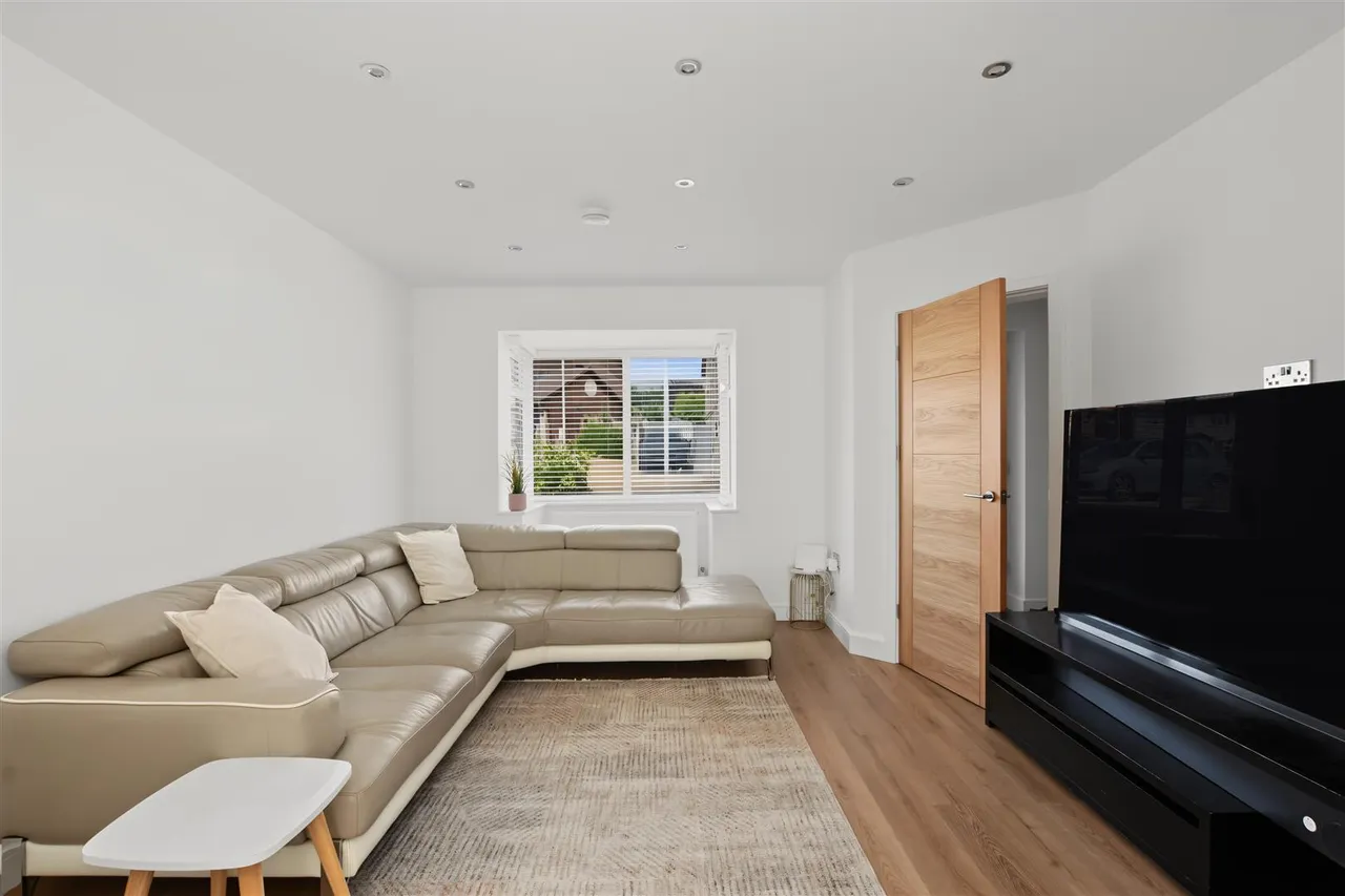 Erdington Way, Toton, NG9, photo 2