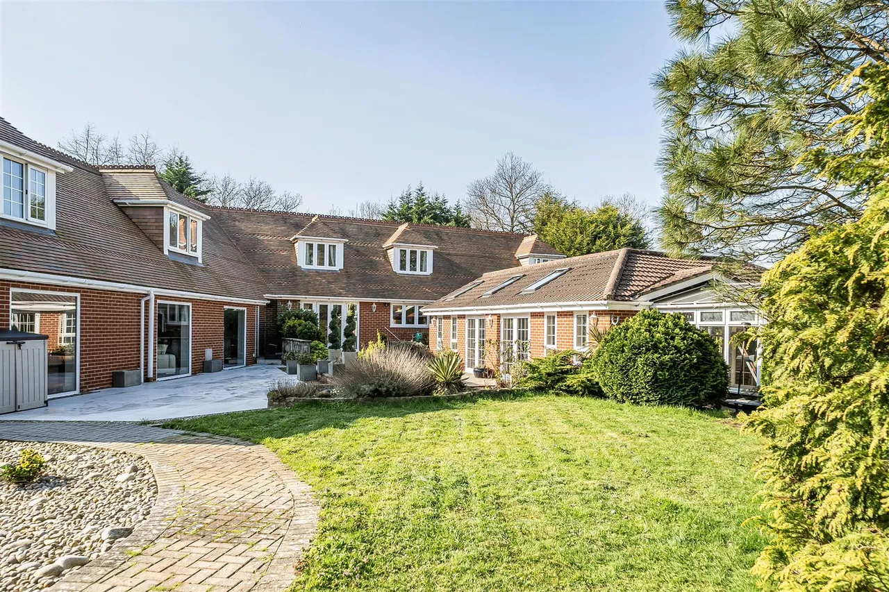 Glen Road, Sarisbury Green, photo 22
