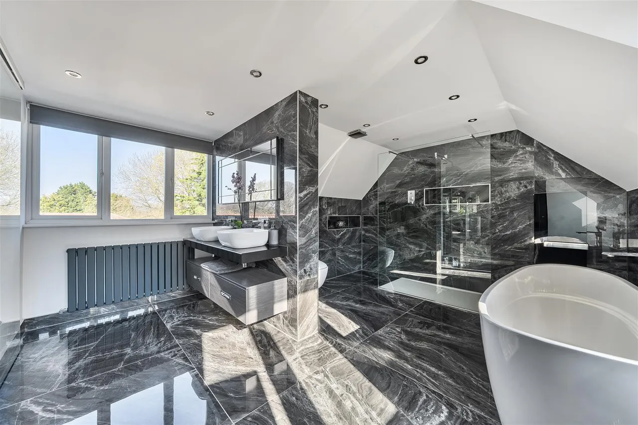 Glen Road, Sarisbury Green, photo 15