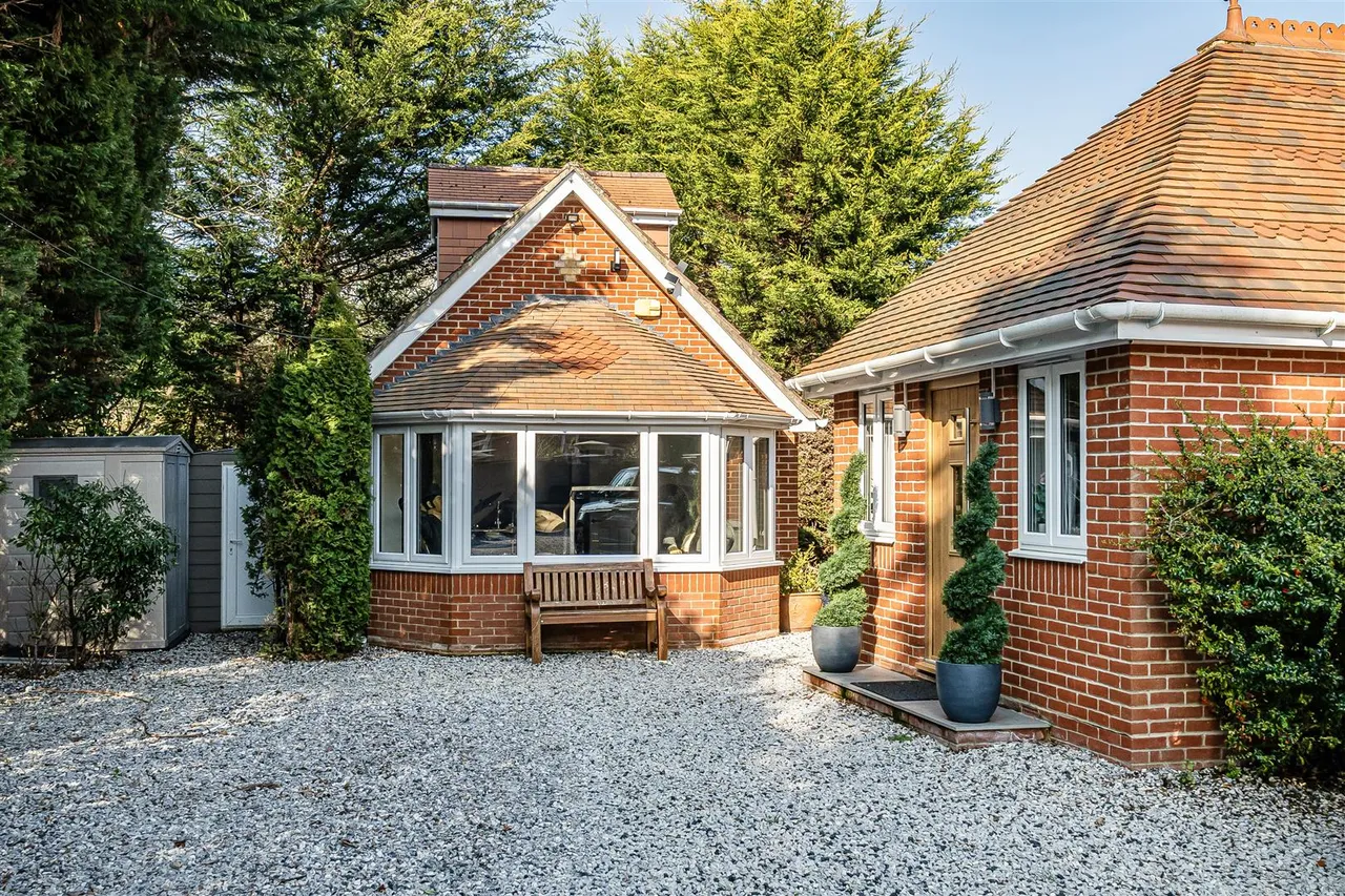 Glen Road, Sarisbury Green, photo 23