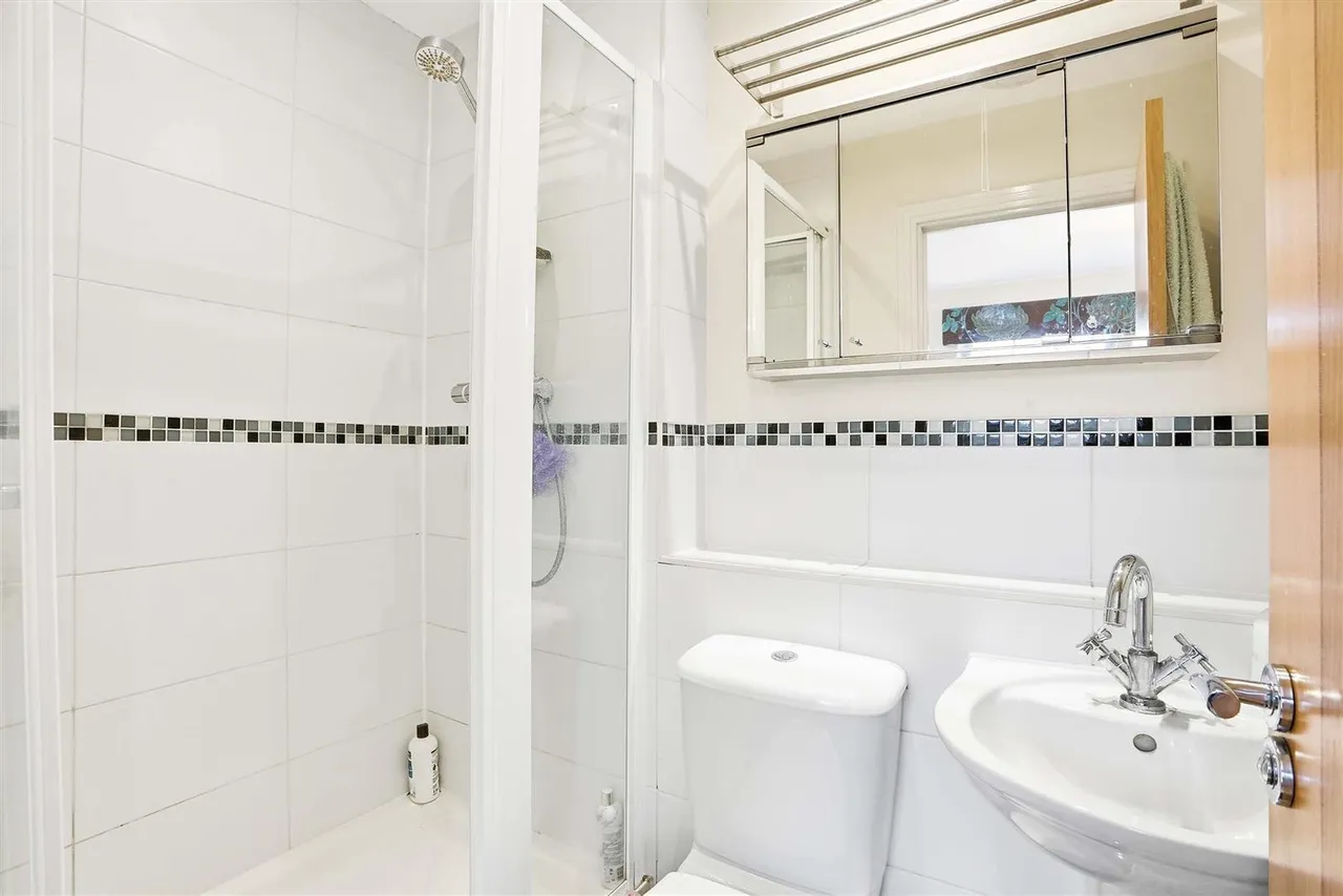 Langley Park Road, Sutton, Surrey, SM2 5HF, photo 18