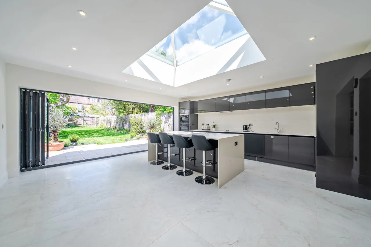 Worple Road, Raynes Park, London, SW20, photo 2