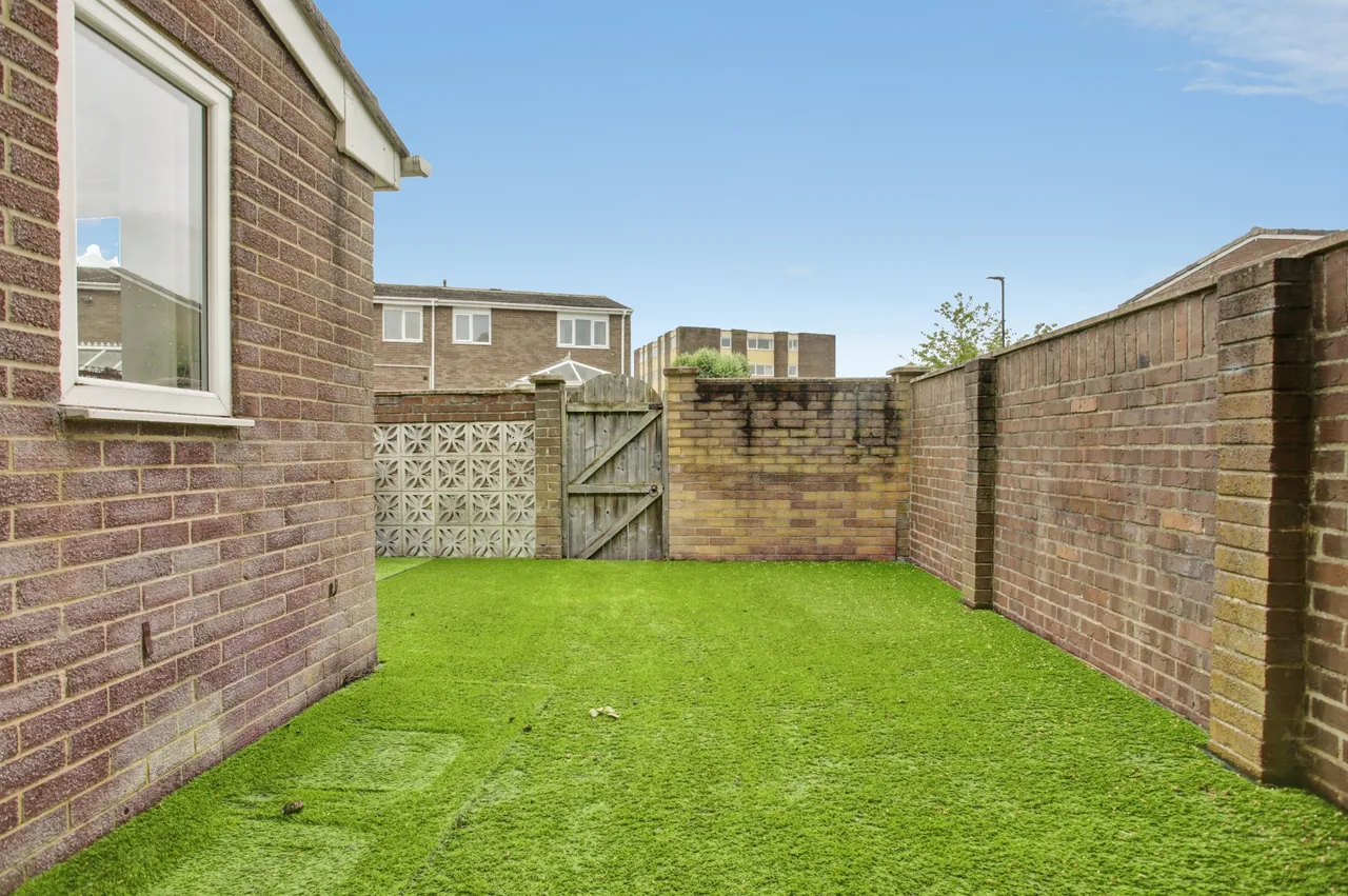 Broomlee Road, Newcastle Upon Tyne, photo 3