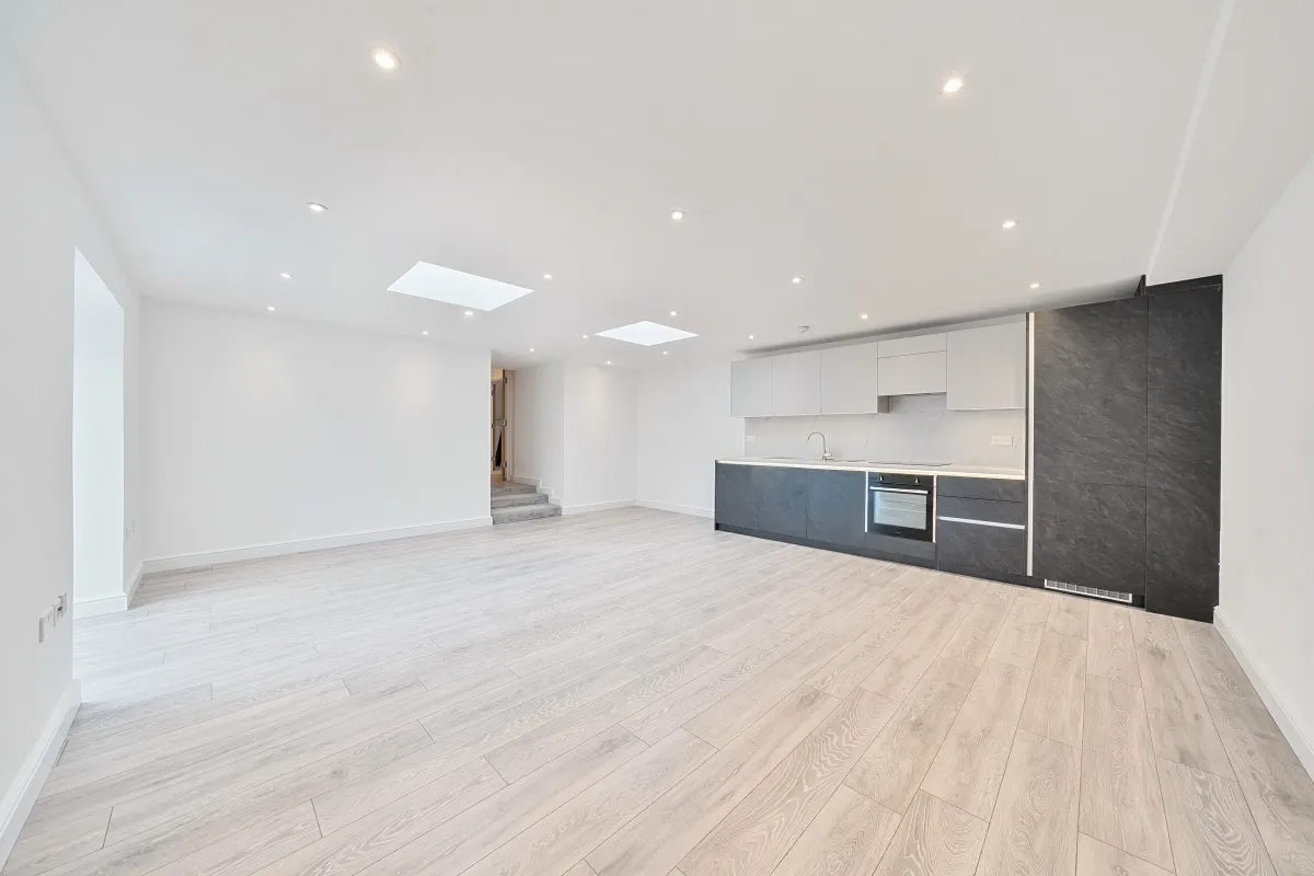 Wray Park Road, Reigate, RH2, photo 2