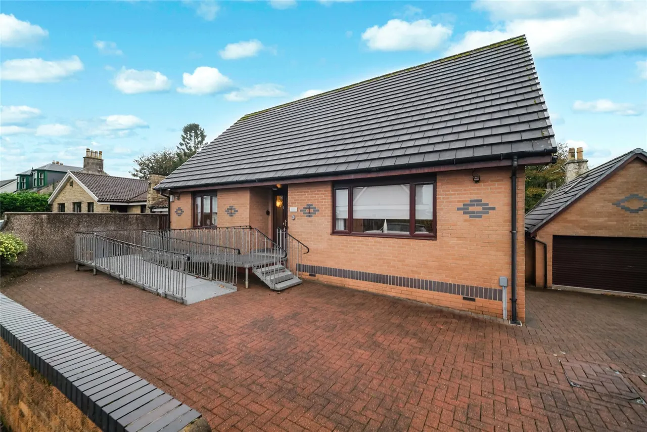 2 bed house for sale, Kirktonfield Road, Neilston, G78
