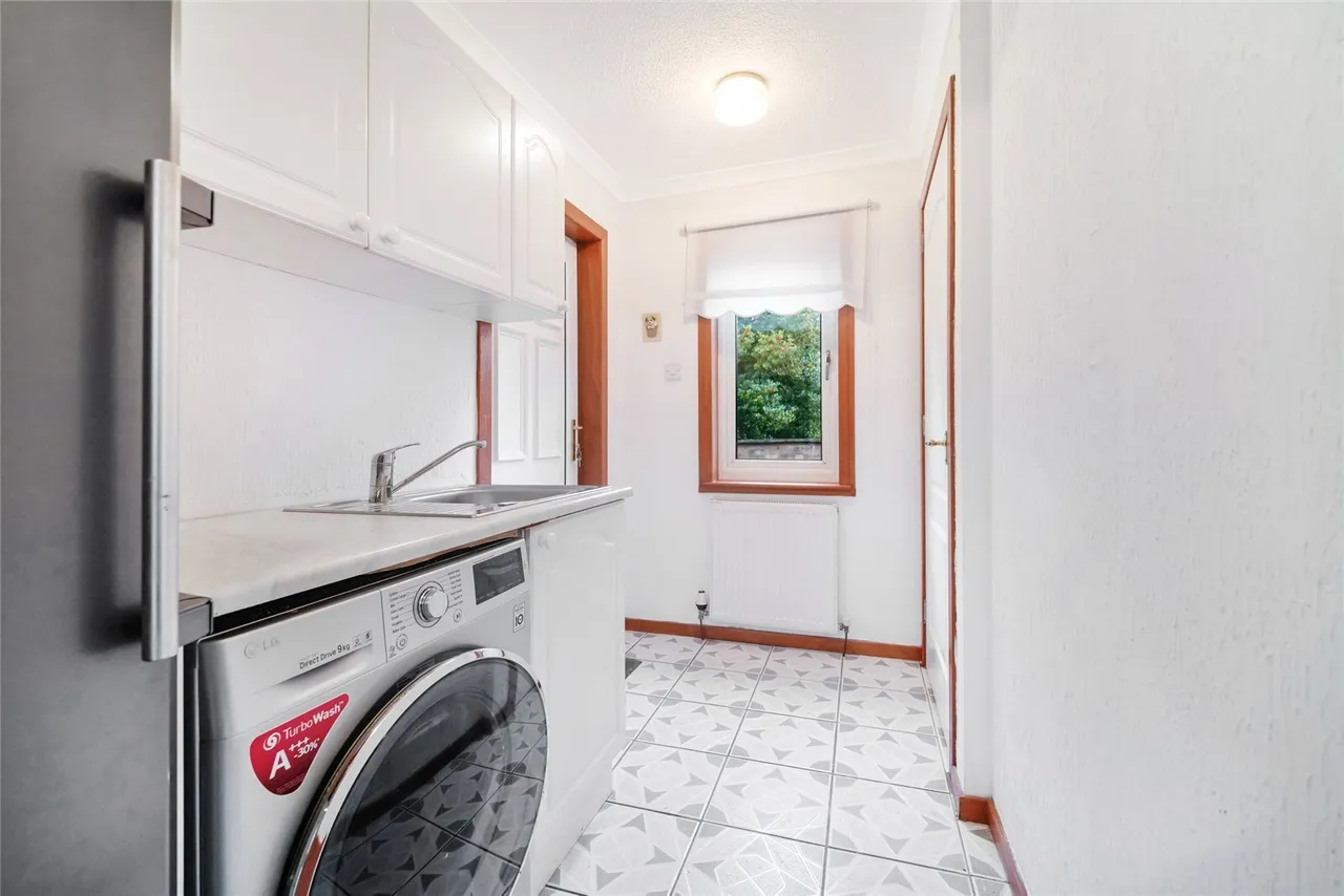 Kirktonfield Road, Neilston, G78, photo 8