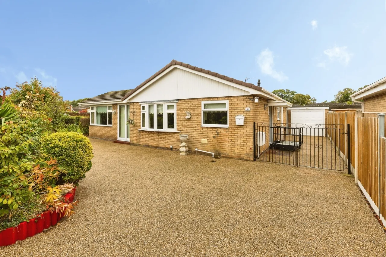3 bed house for sale, Fairoaks Crescent, Llay, LL12