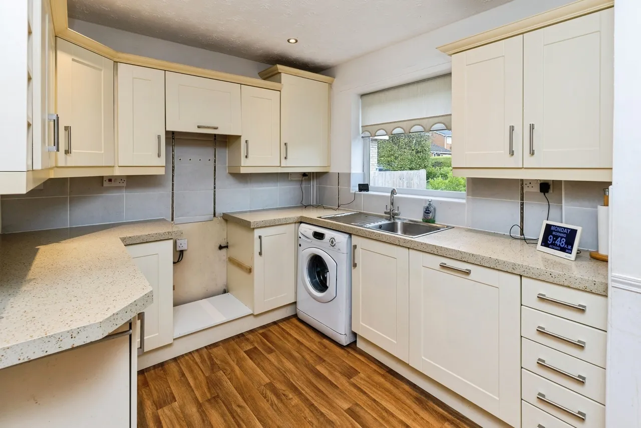 Fairoaks Crescent, Llay, LL12, photo 6