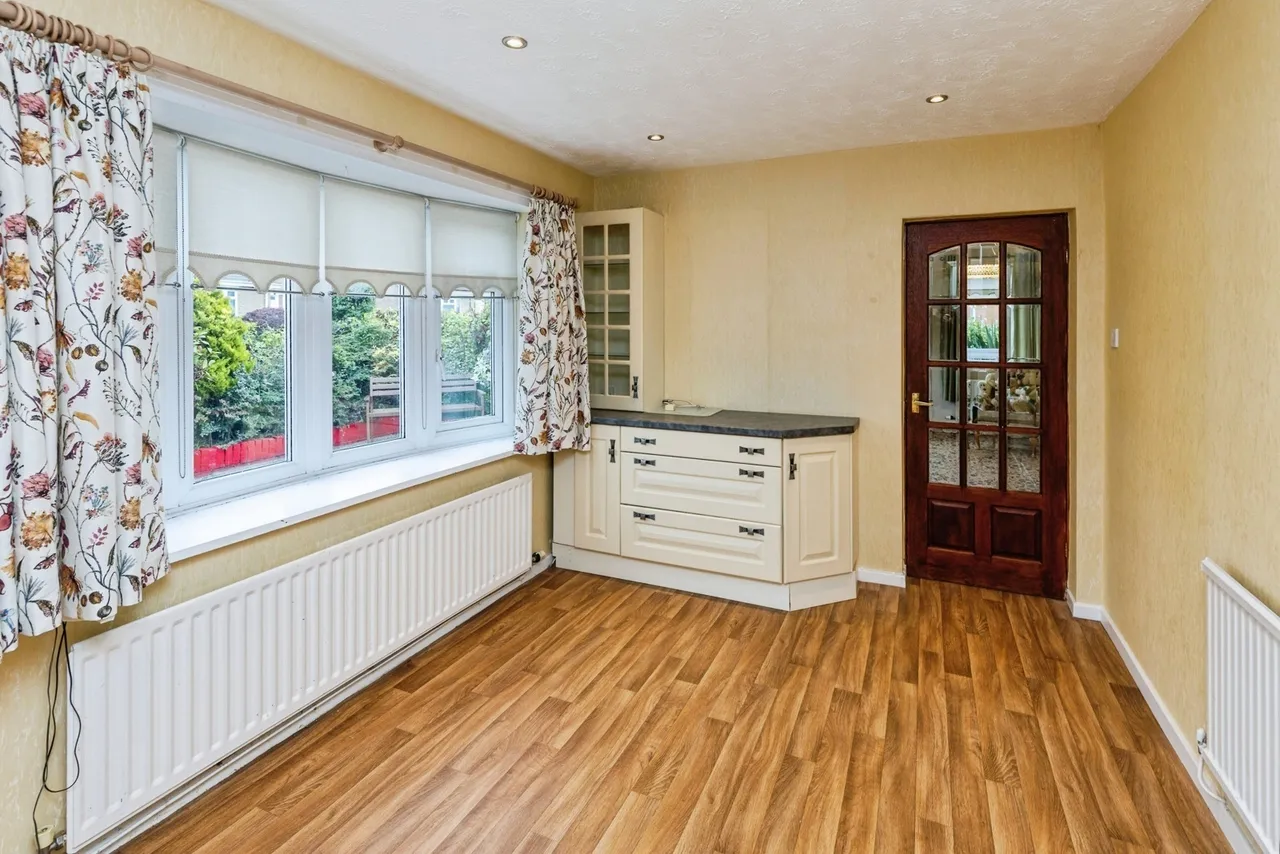 Fairoaks Crescent, Llay, LL12, photo 5