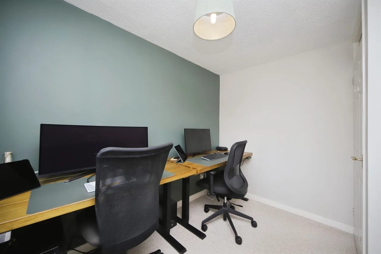 Feversham Way, Taunton, TA2, photo 13