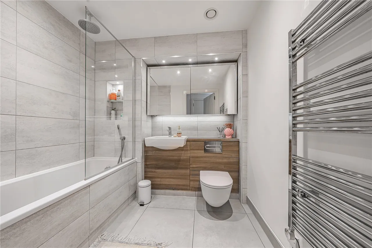Garnet Place, West Drayton, UB7, photo 15