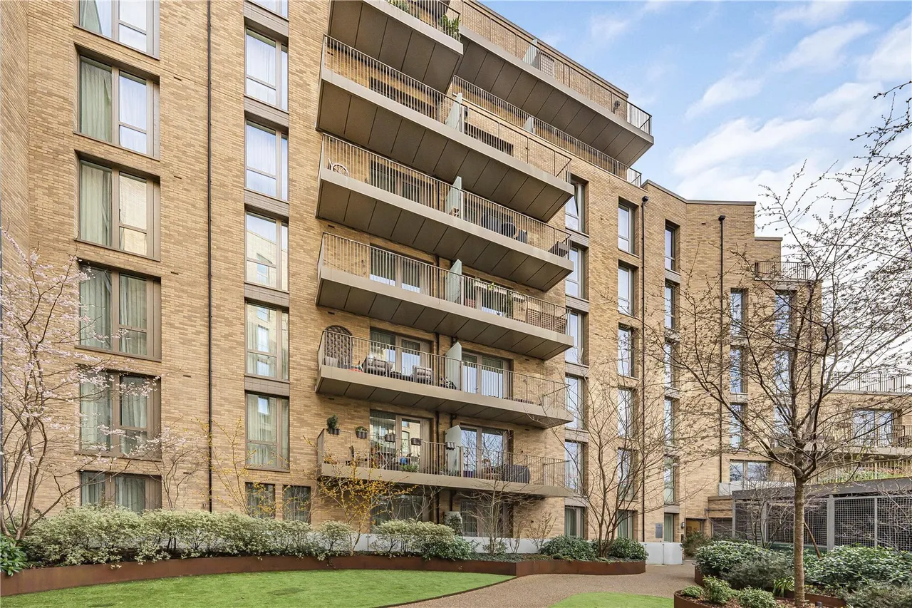 Garnet Place, West Drayton, UB7, photo 17