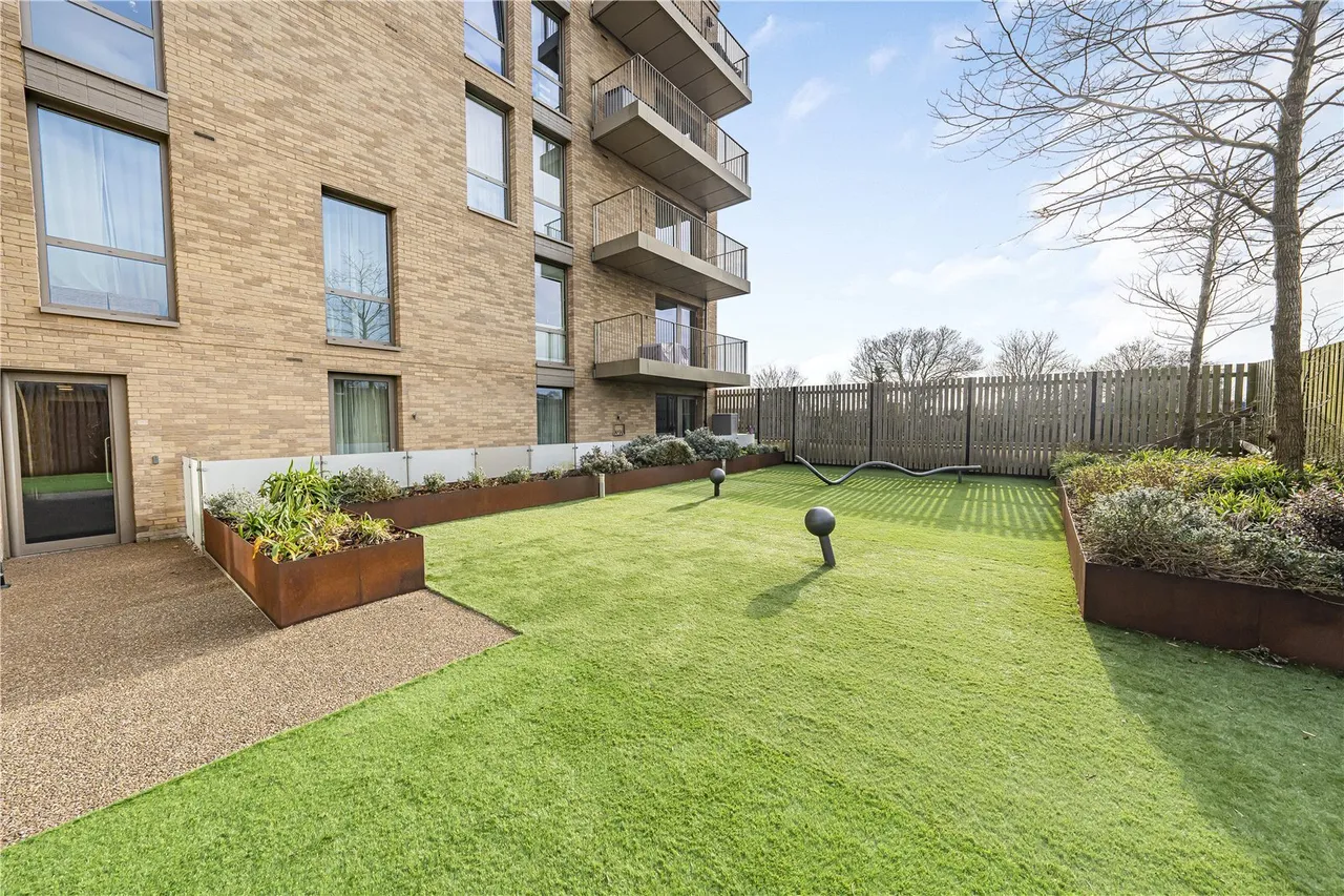 Garnet Place, West Drayton, UB7, photo 9