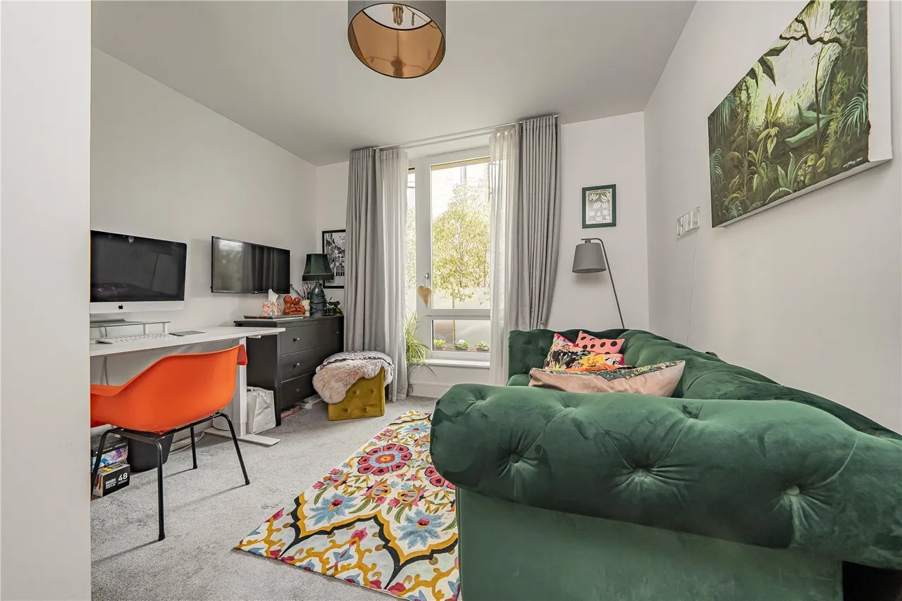 Garnet Place, West Drayton, UB7, photo 14