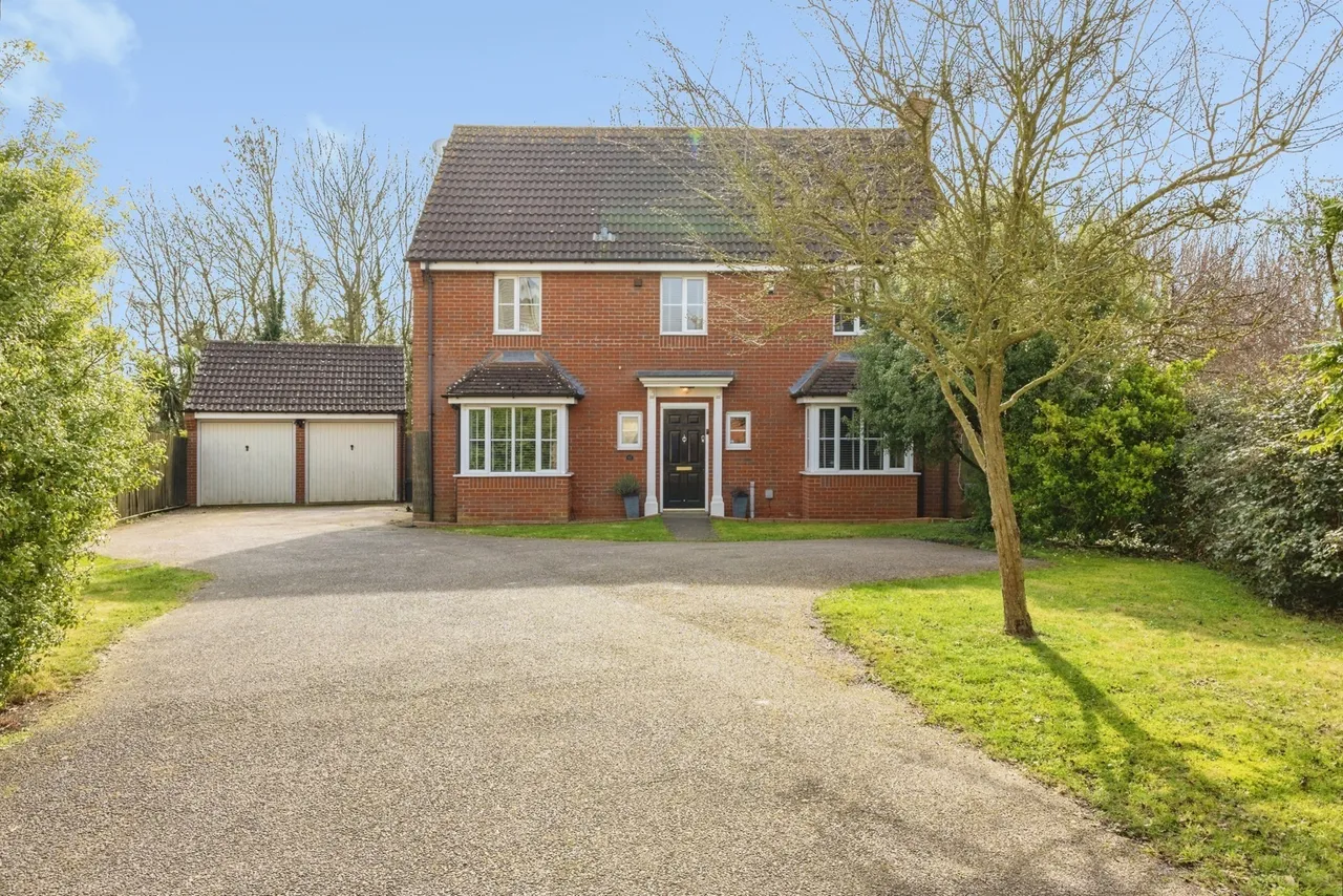 4 bed house for sale — Wood Avens Way, Wymondham, Norfolk, NR18