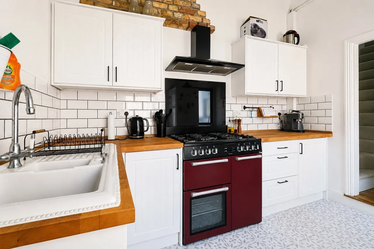 Patrick Road, Plaistow, London, E13, photo 6