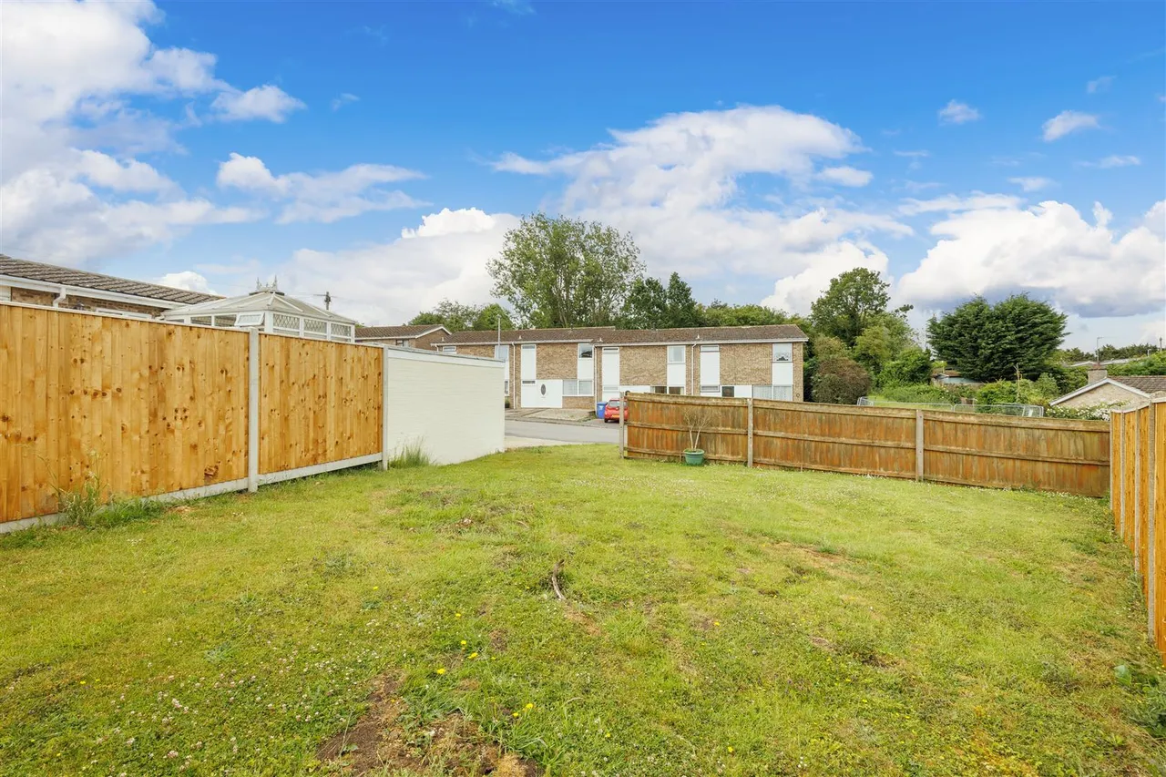 Chichester Road, Halesworth, IP19, photo 3