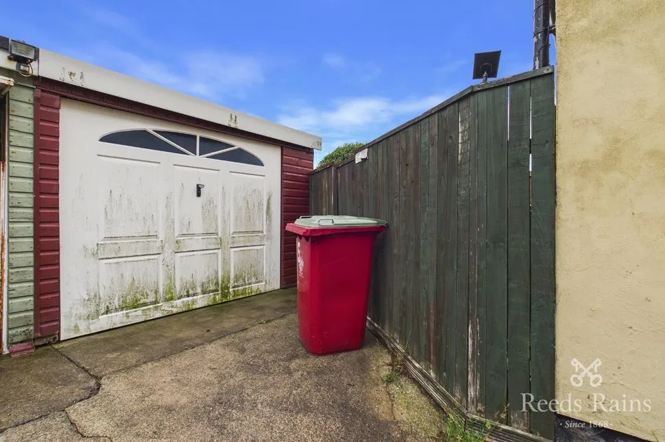 Seacrest Avenue, Blackpool, FY1, photo 11