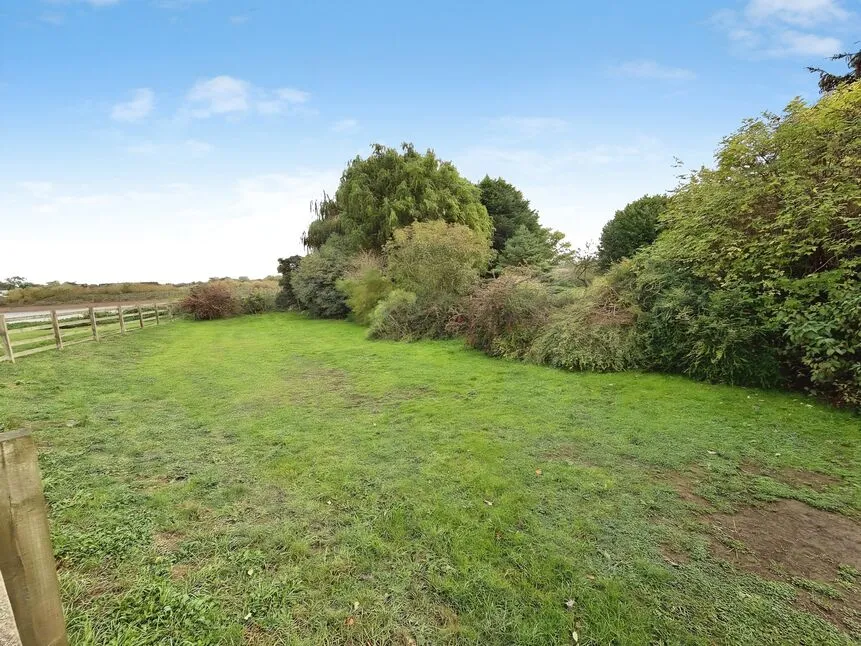 Ferry Close, Hook, DN14, photo 25