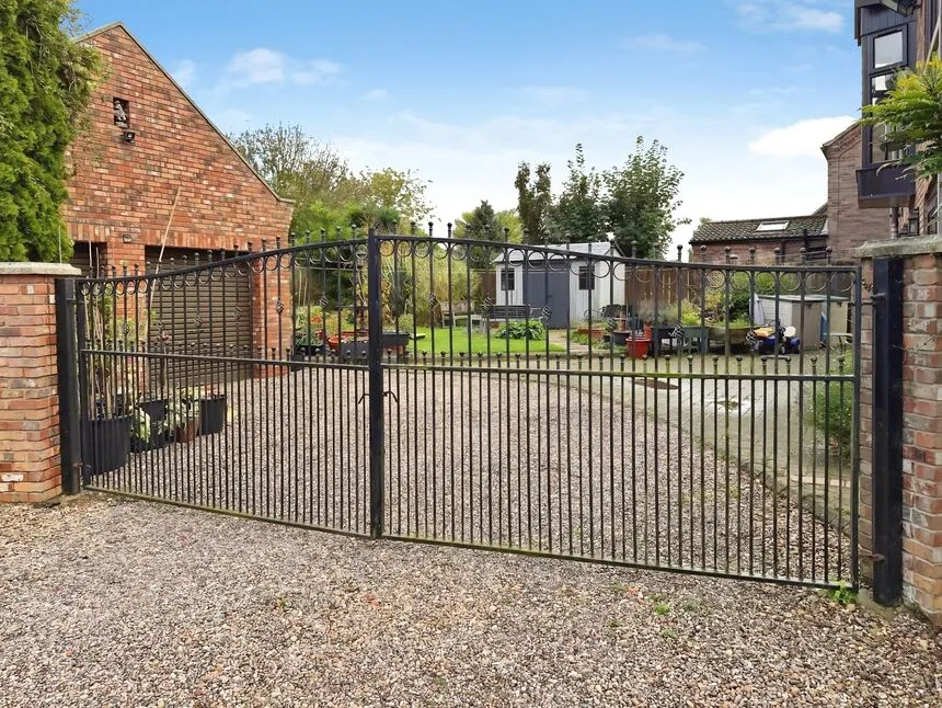 Ferry Close, Hook, DN14, photo 20