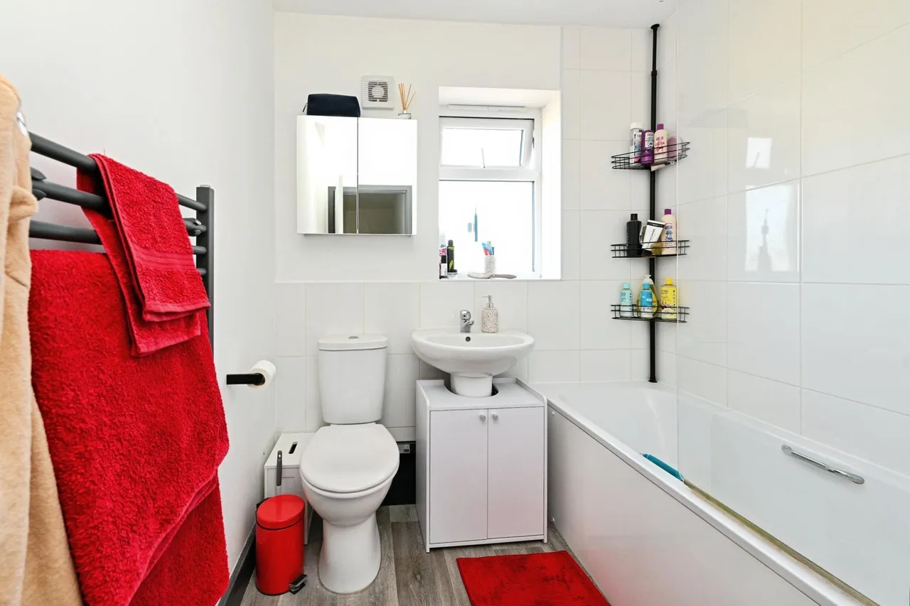Thomas Aveling Close, Elm, PE14, photo 10