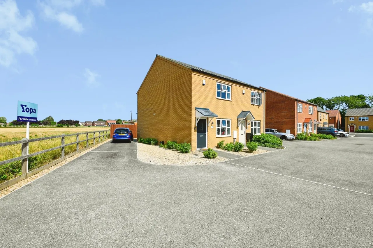 Thomas Aveling Close, Elm, PE14, photo 18