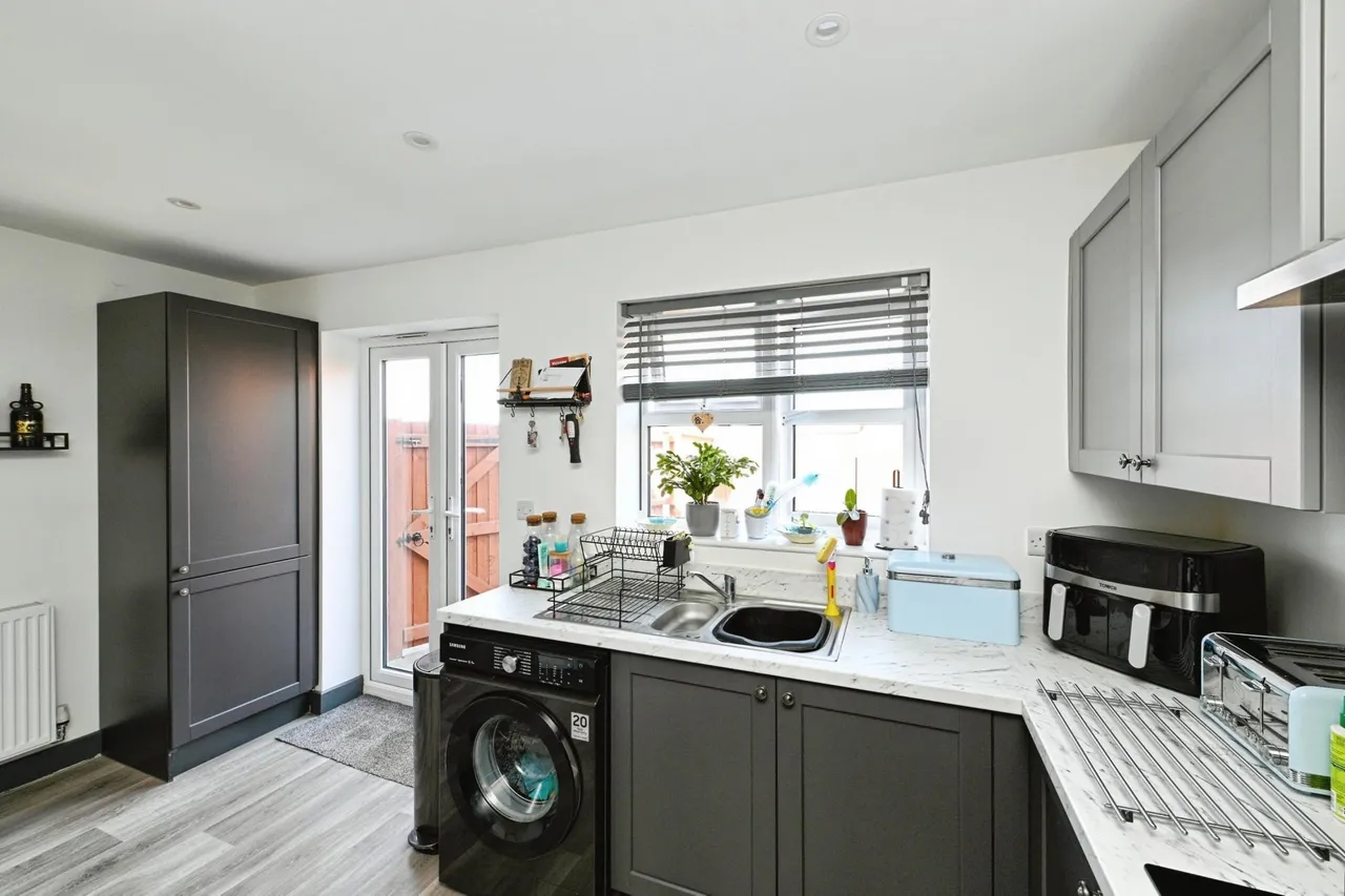 Thomas Aveling Close, Elm, PE14, photo 6