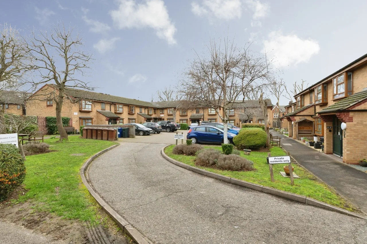 Palmers Drive, Grays, Essex, RM17, photo 4