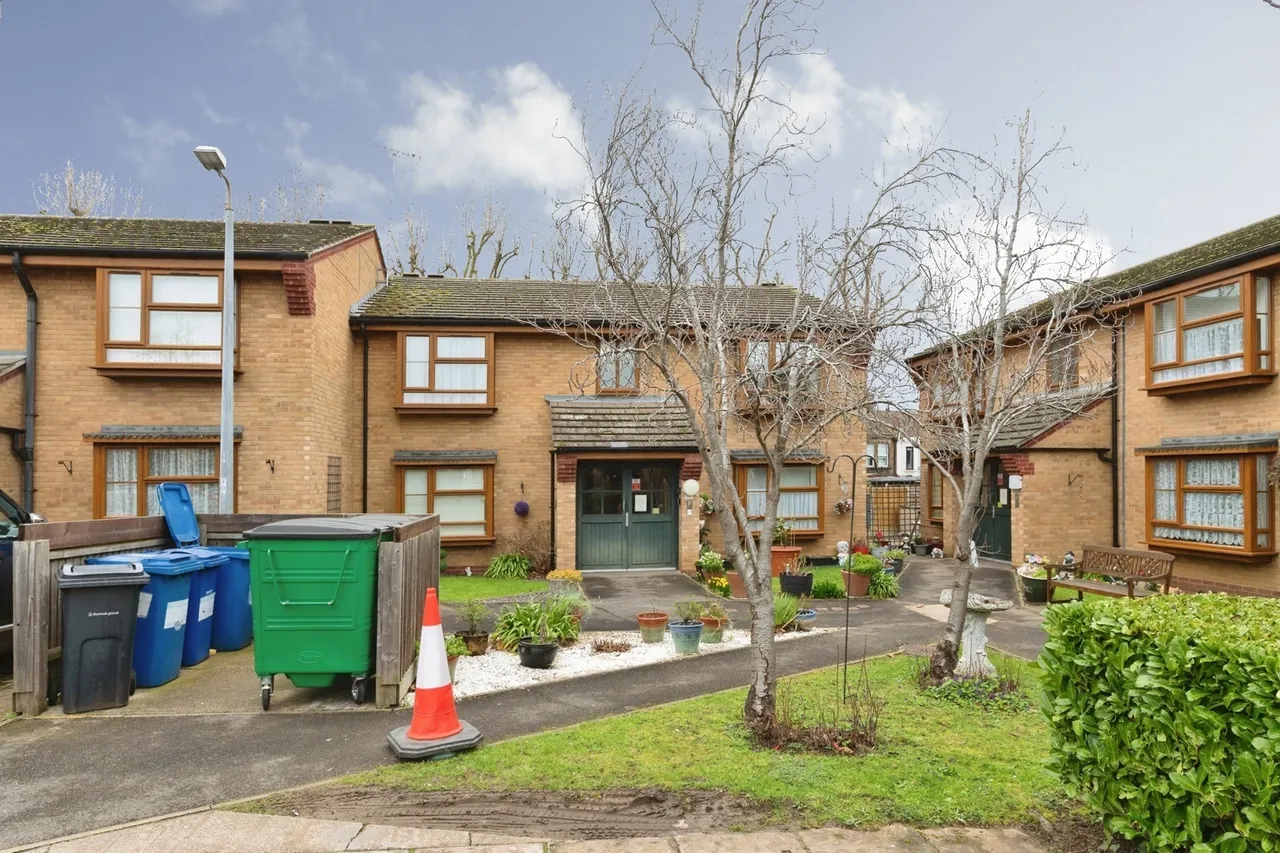 Palmers Drive, Grays, Essex, RM17, photo 16