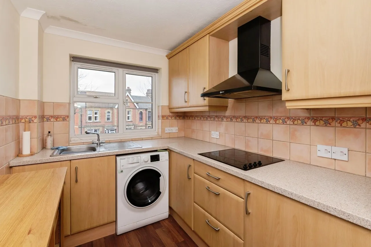 Palmers Drive, Grays, Essex, RM17, photo 10