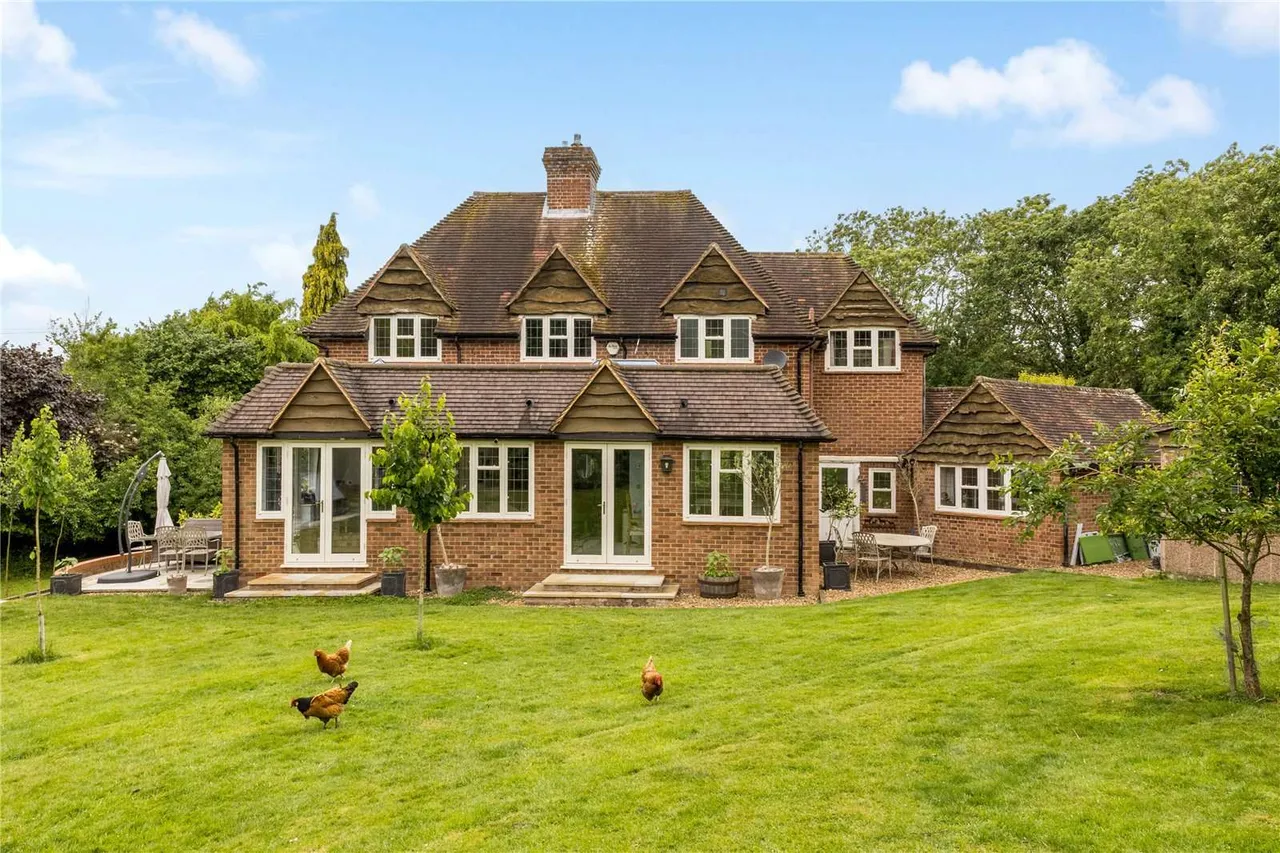 4 bed house for sale — Bigfrith Lane, Cookham Dean, Maidenhead, Berkshire, SL6 9UJ