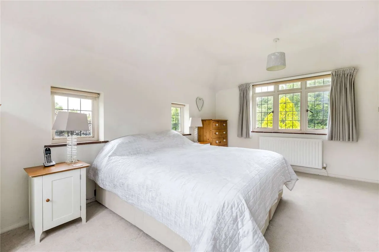 Bigfrith Lane, Cookham Dean, Maidenhead, Berkshire, SL6 9UJ, photo 8