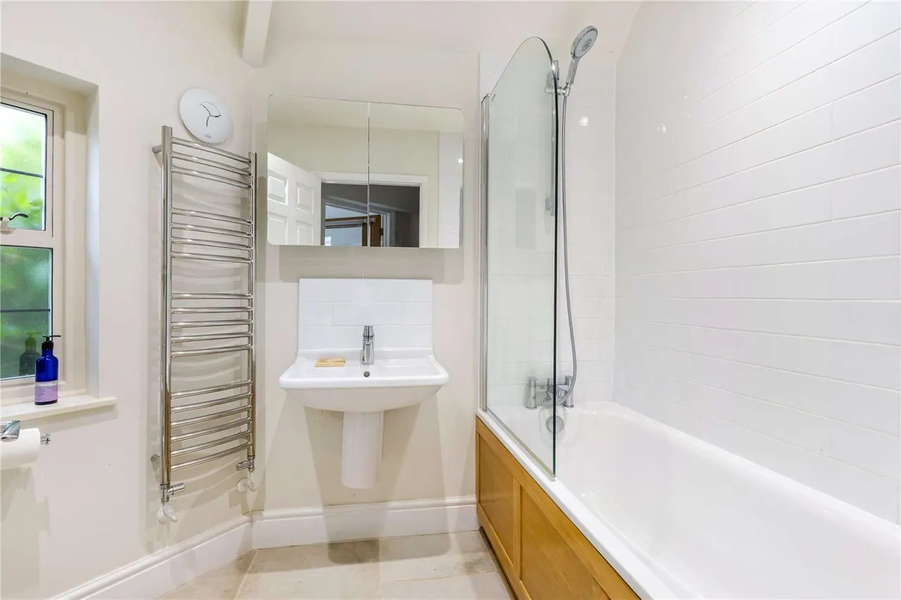 Bigfrith Lane, Cookham Dean, Maidenhead, Berkshire, SL6 9UJ, photo 9