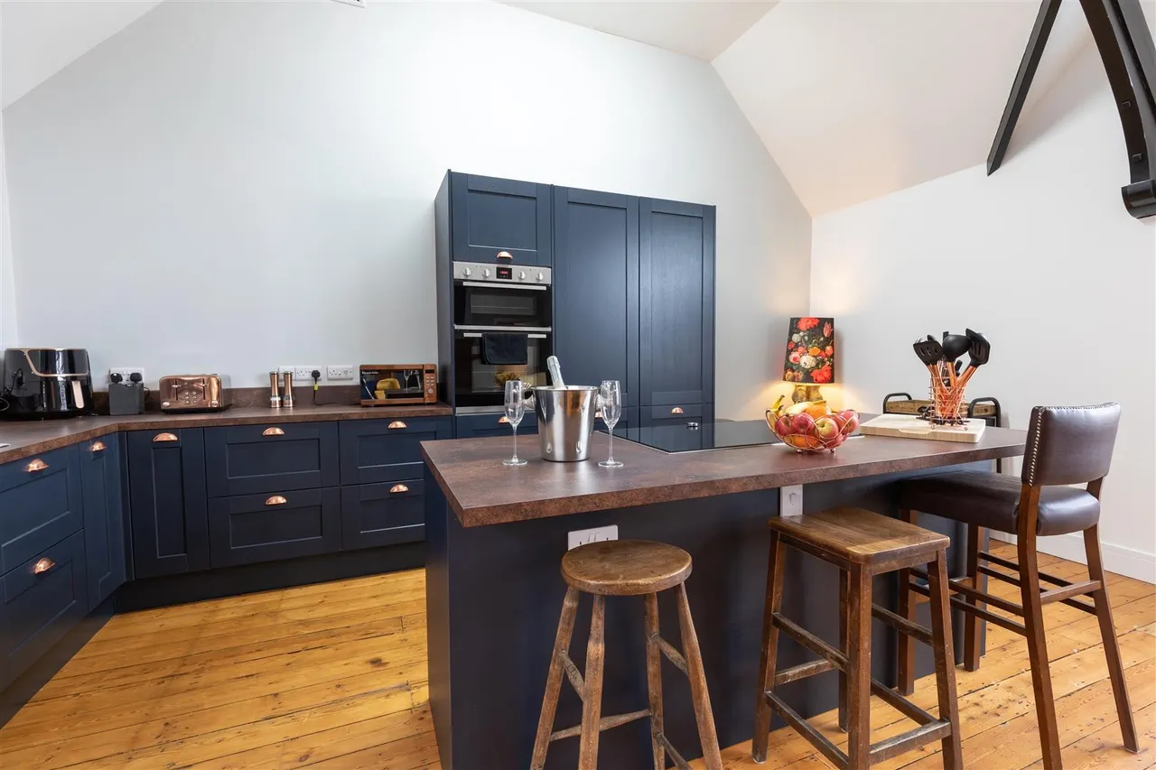 Groves House, Portland, DT5 1BD, photo 2