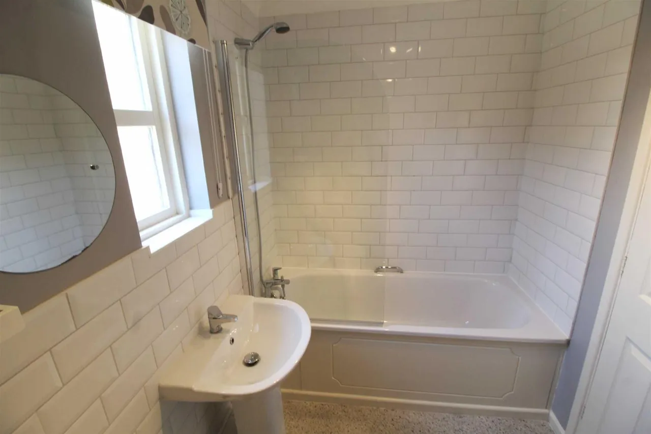 Jasmine Close, Calne, SN11, photo 5